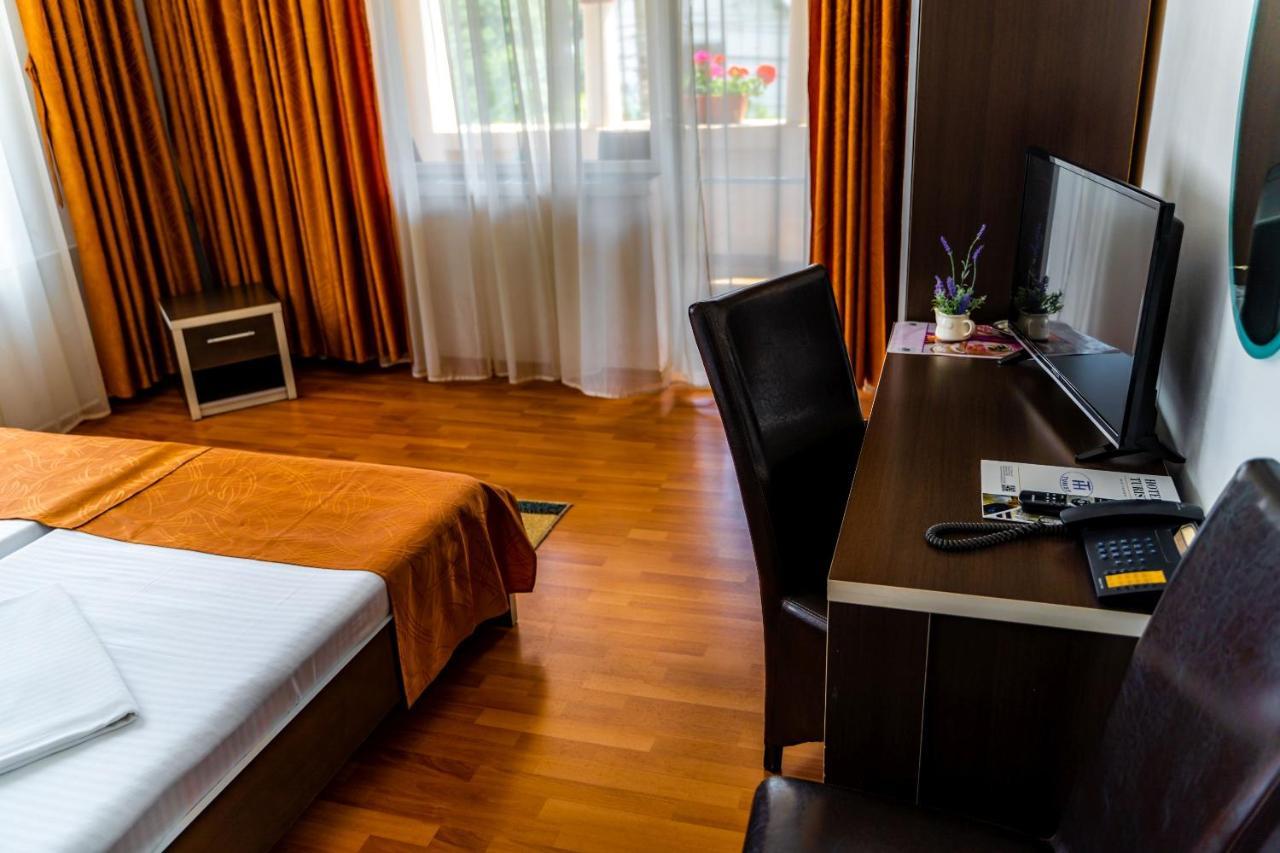 Hotel Turist Pucioasa Екстер'єр фото